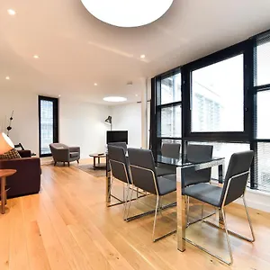 Bridge Apartment London