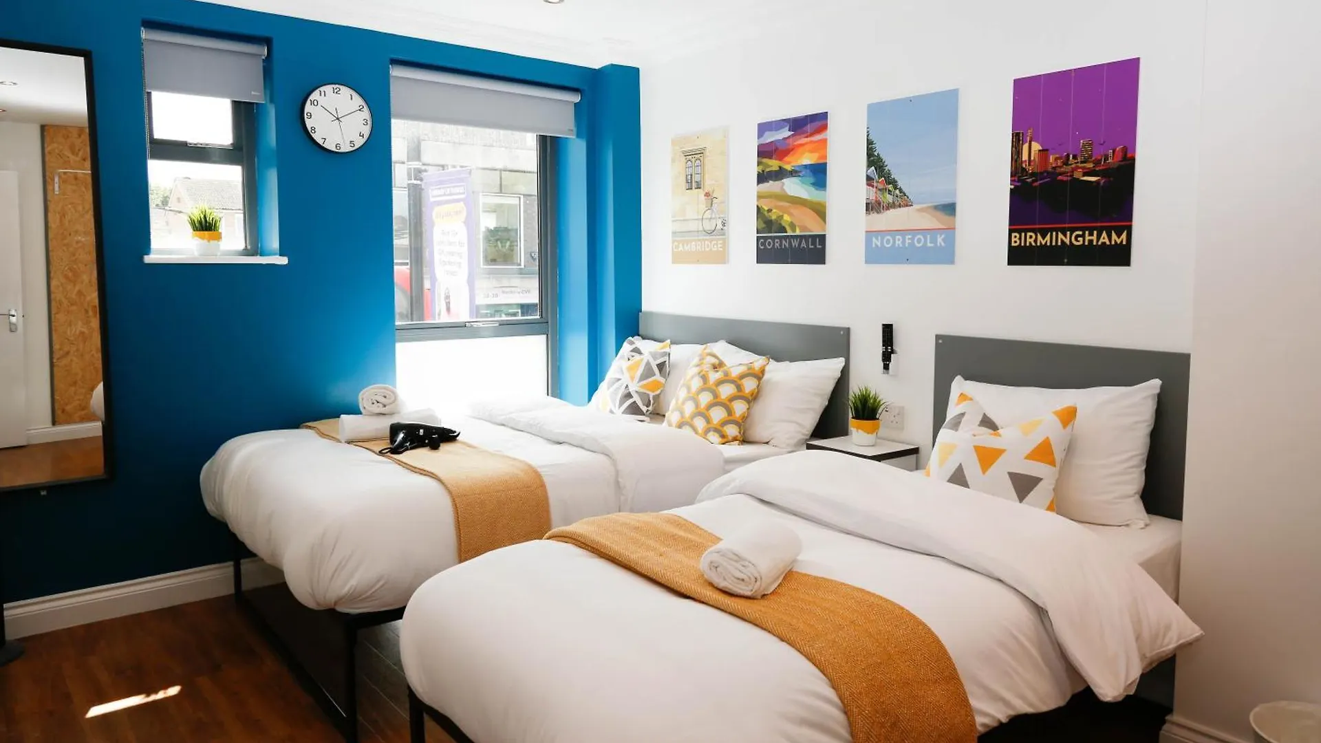 New Luxury Rooms In The Heart Of London Next To Shops, Cafes, Bars & Metro With Shared Bathrooms Privatunterkunft