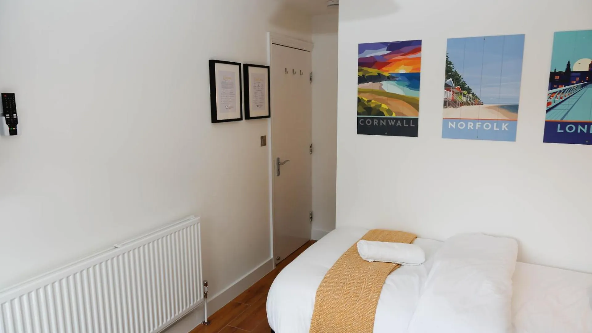 Privatunterkunft New Luxury Rooms In The Heart Of London Next To Shops, Cafes, Bars & Metro With Shared Bathrooms Großbritannien