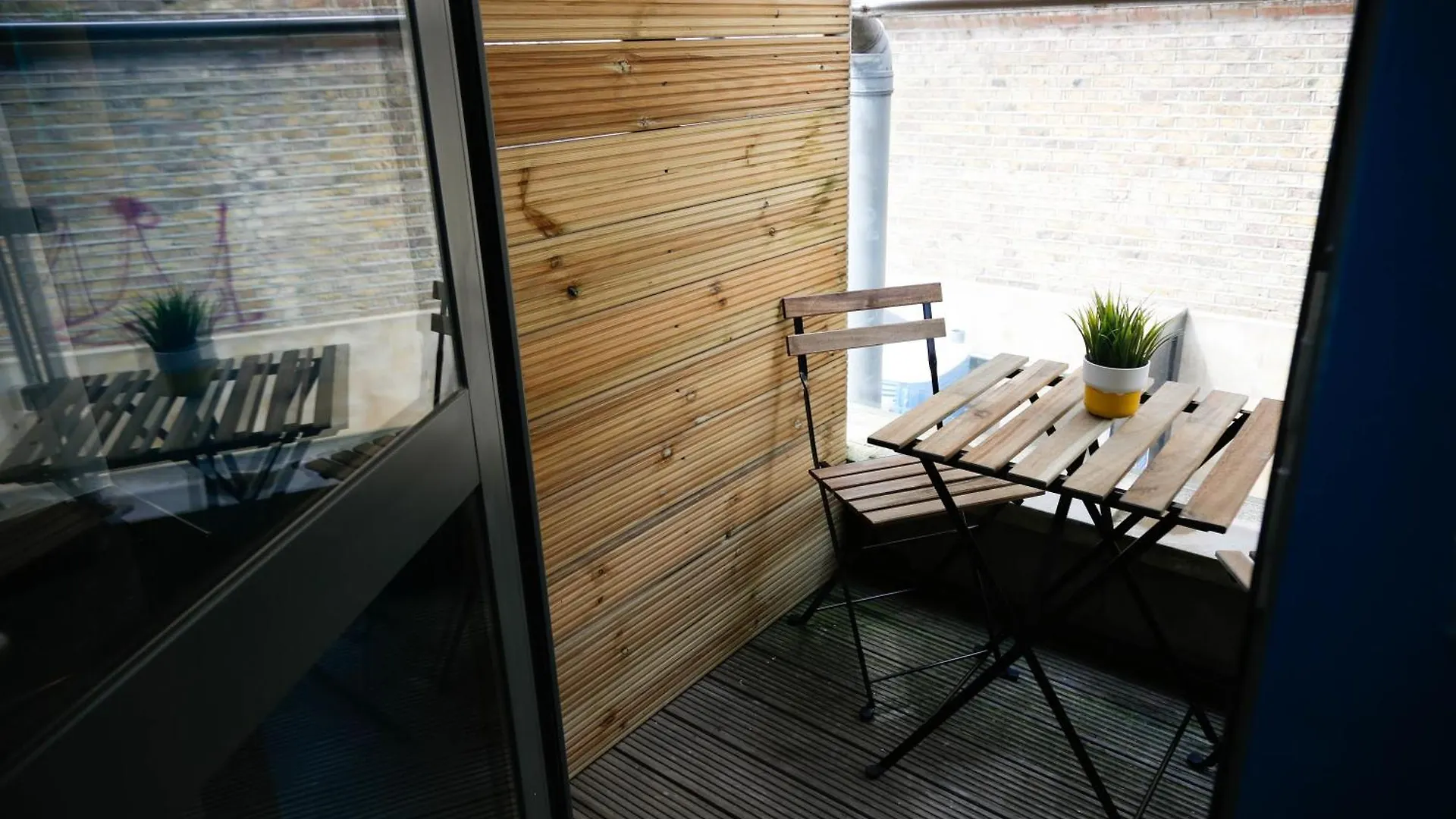 Privatunterkunft New Luxury Rooms In The Heart Of London Next To Shops, Cafes, Bars & Metro With Shared Bathrooms