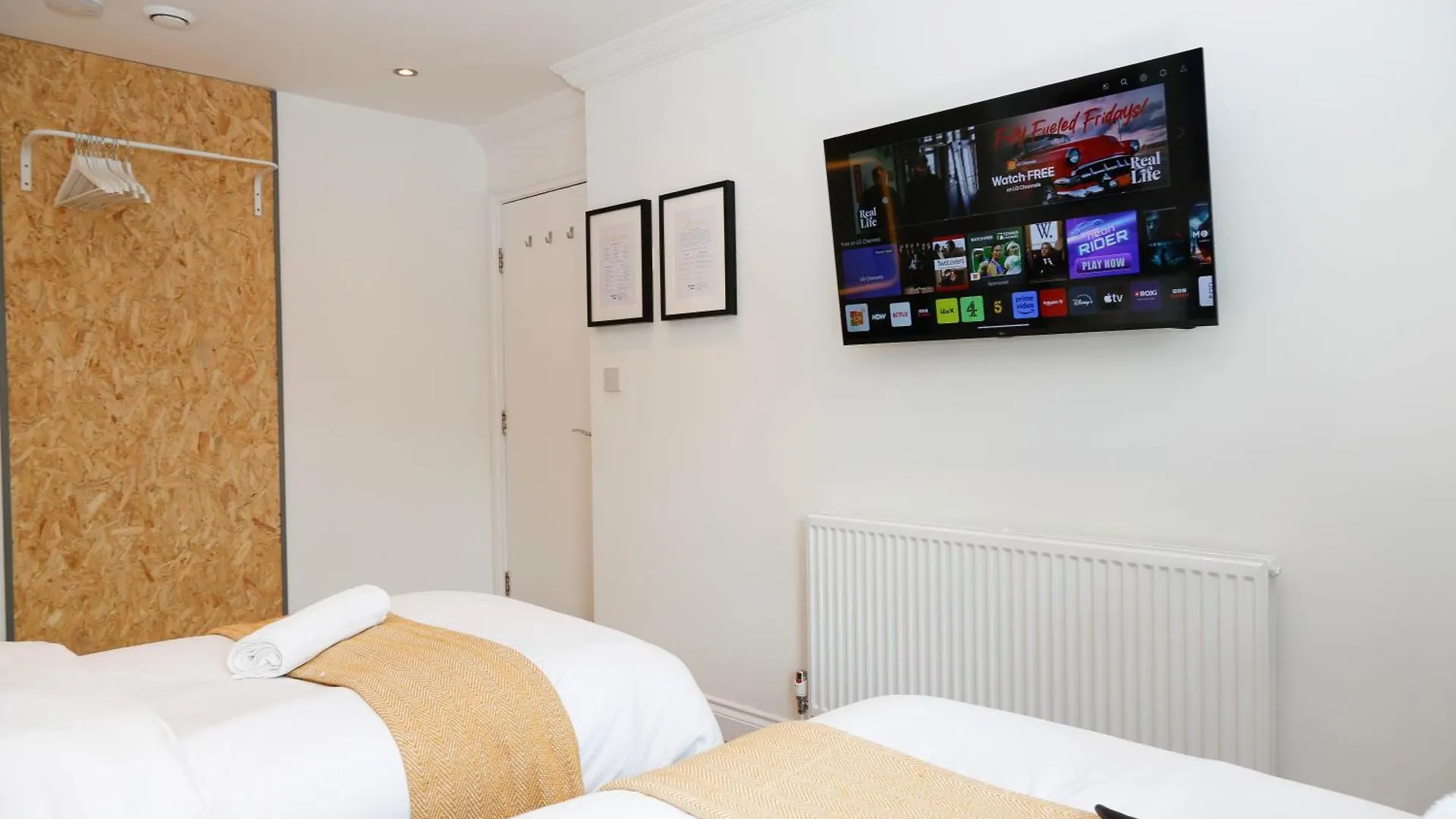 New Luxury Rooms In The Heart Of London Next To Shops, Cafes, Bars & Metro With Shared Bathrooms Großbritannien
